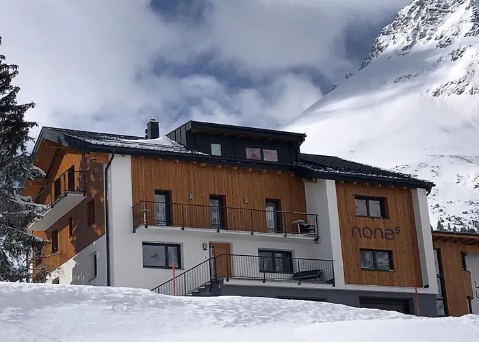 לינה וארוחת בוקר Nonas